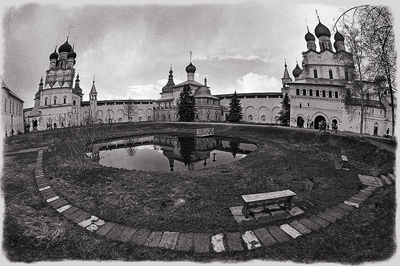 Фишайный пейзаж с ростовским кремлем